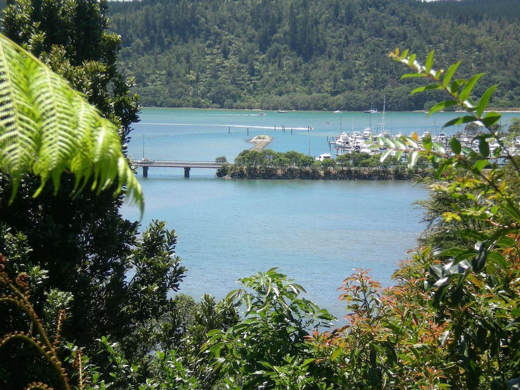 Whangamata Vistas B&B エクステリア 写真