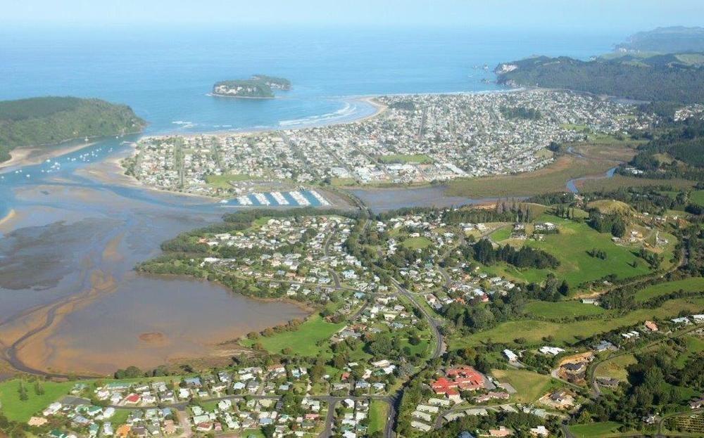 Whangamata Vistas B&B エクステリア 写真