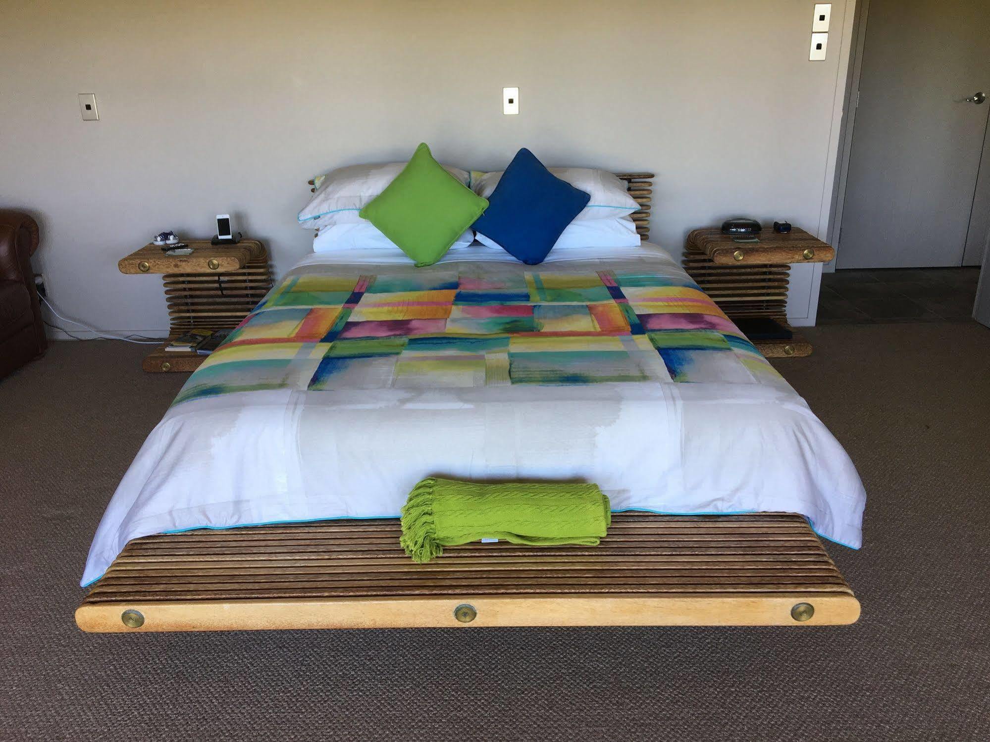Whangamata Vistas B&B エクステリア 写真
