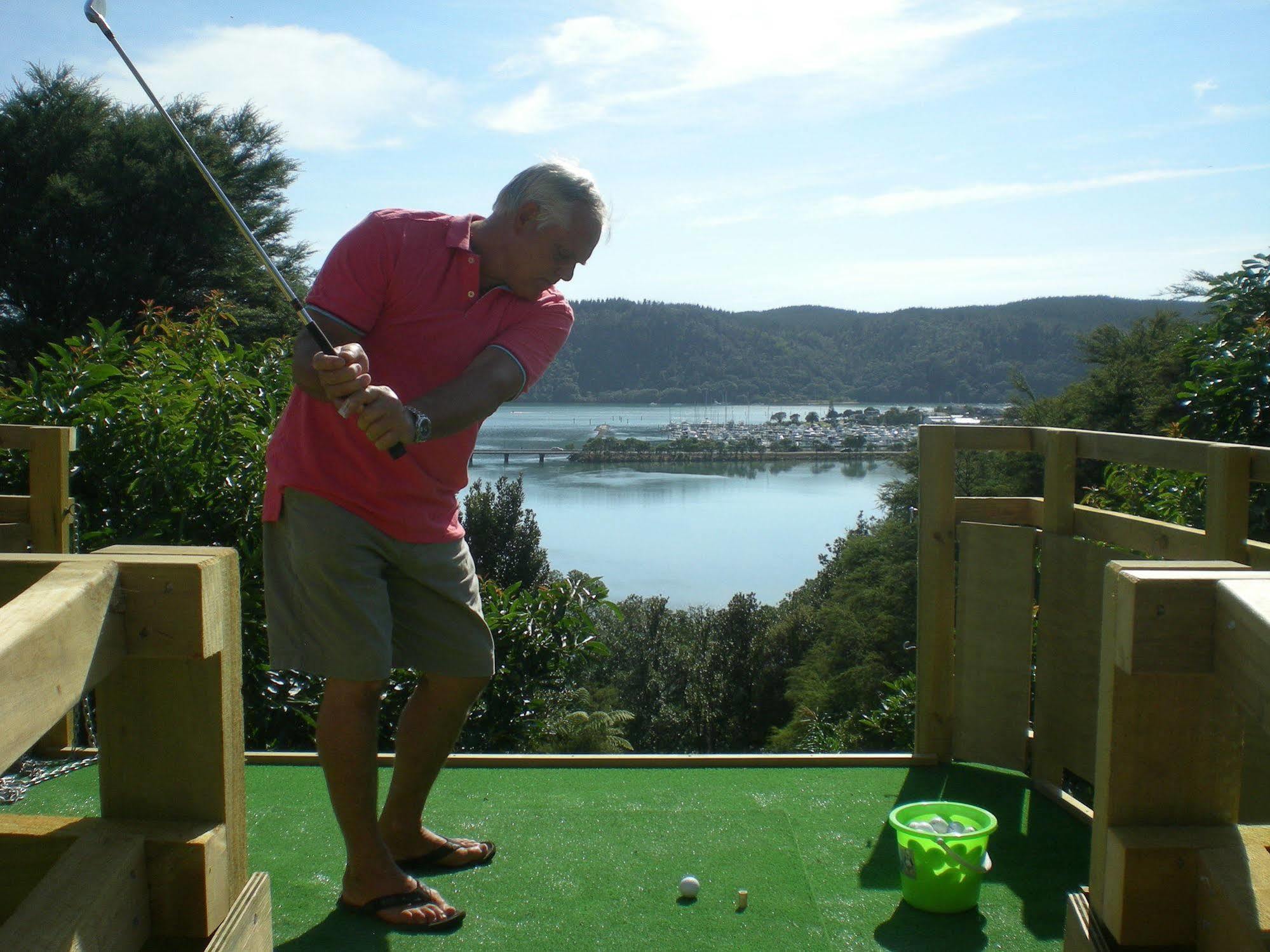 Whangamata Vistas B&B エクステリア 写真