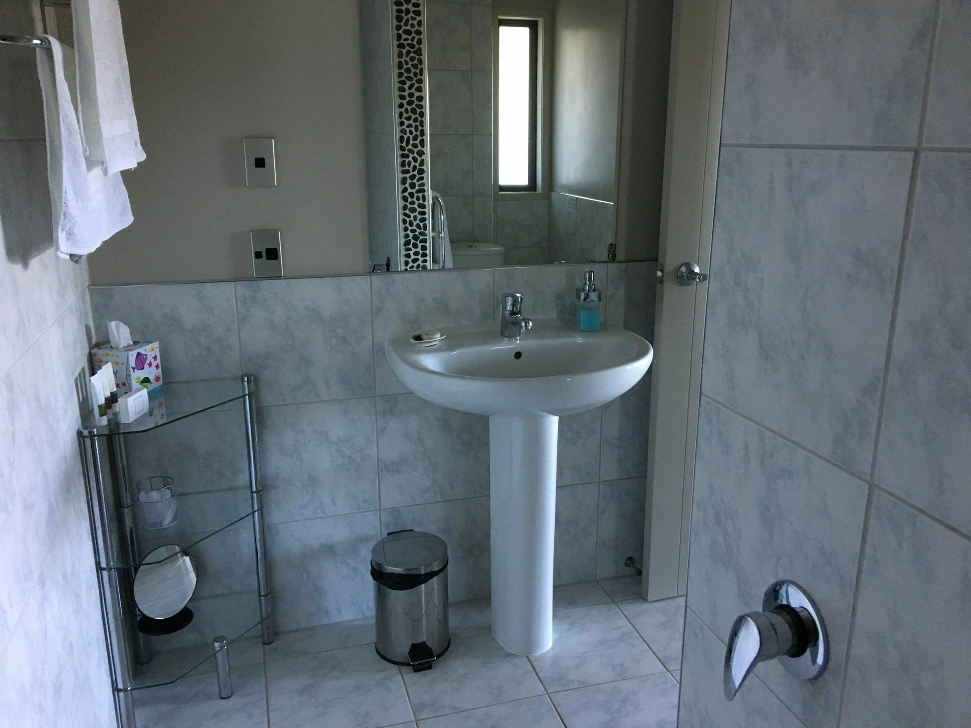 Whangamata Vistas B&B エクステリア 写真